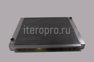 Охладитель 355кВт JLCK81037А (масляная часть)